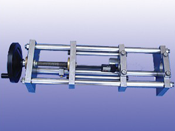 HRε-1型应变计标定台